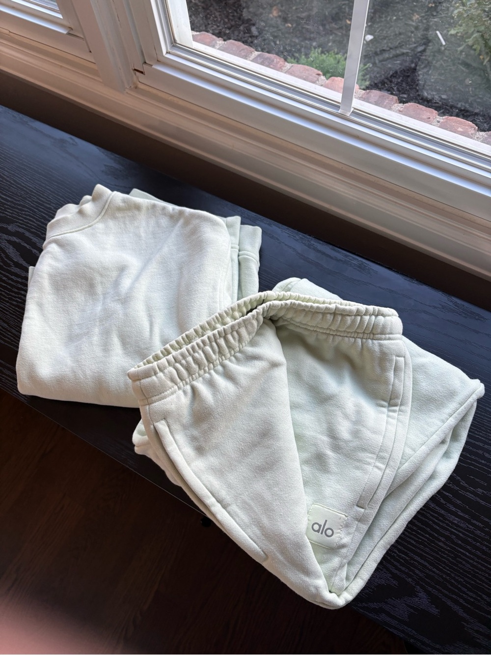 ALO Yoga Renown Heavy Weight Sweatpant + Sweatshirt Limelight